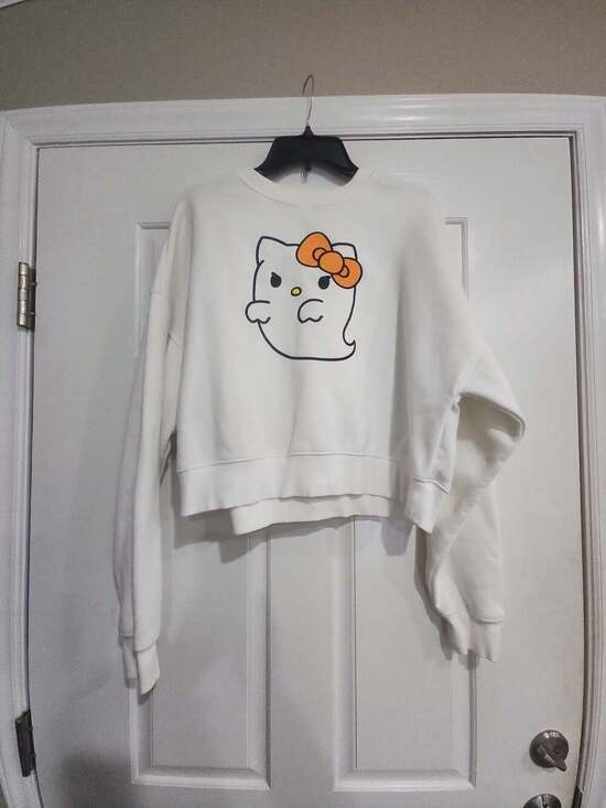 Forever 21 Tops - Hello Kitty & Friends x Forever 21 Ghost Graphic Cropped Crewneck Sweatshirt